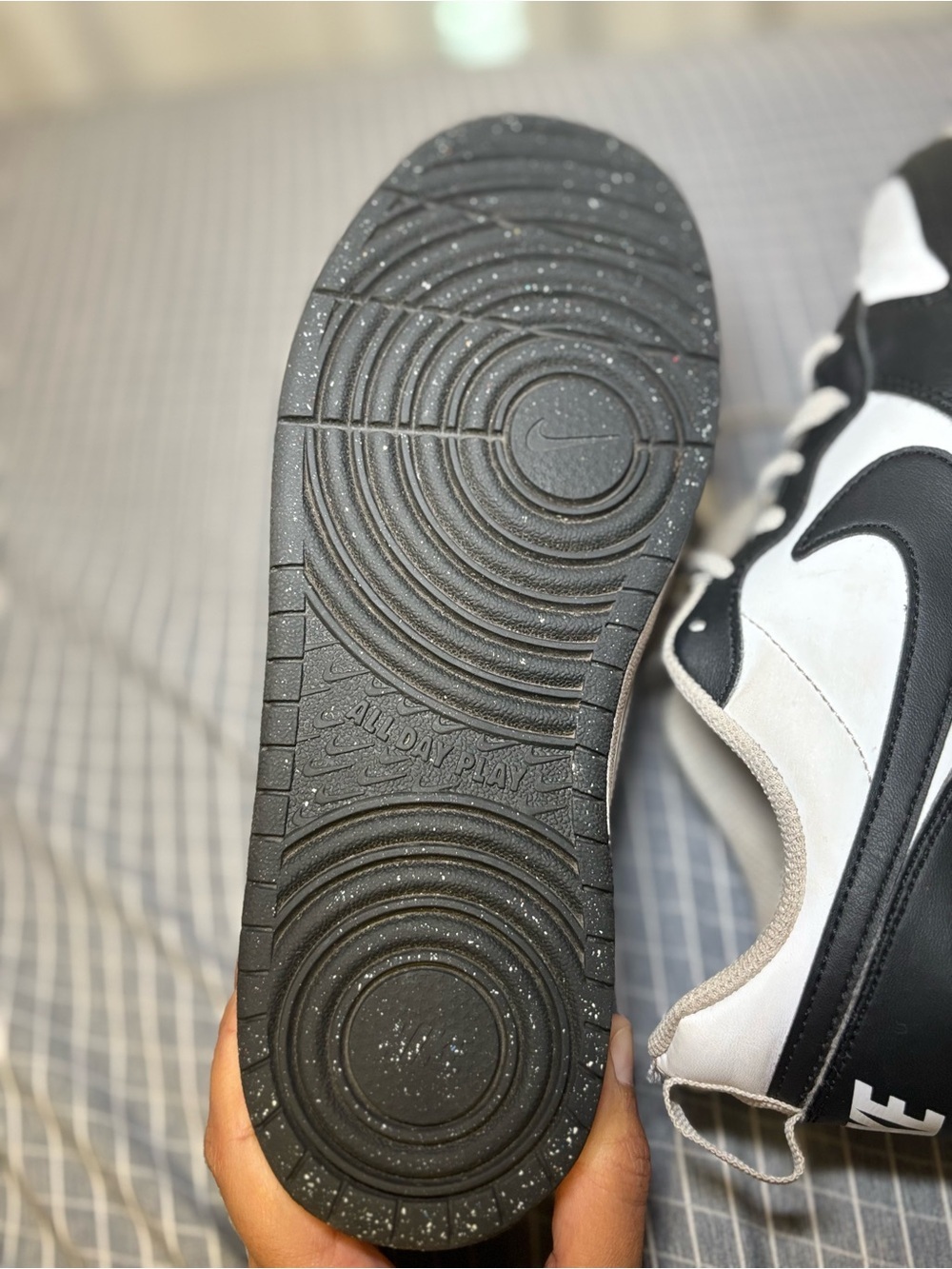 Nike Youth Sneakers - Beige and White - Picture 3 of 4